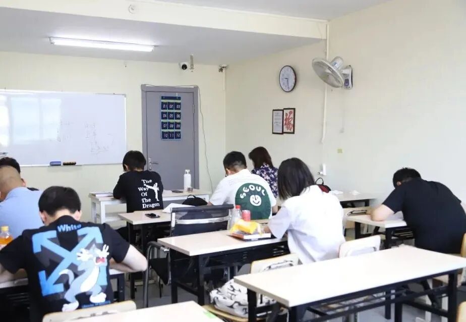 ������ѵ